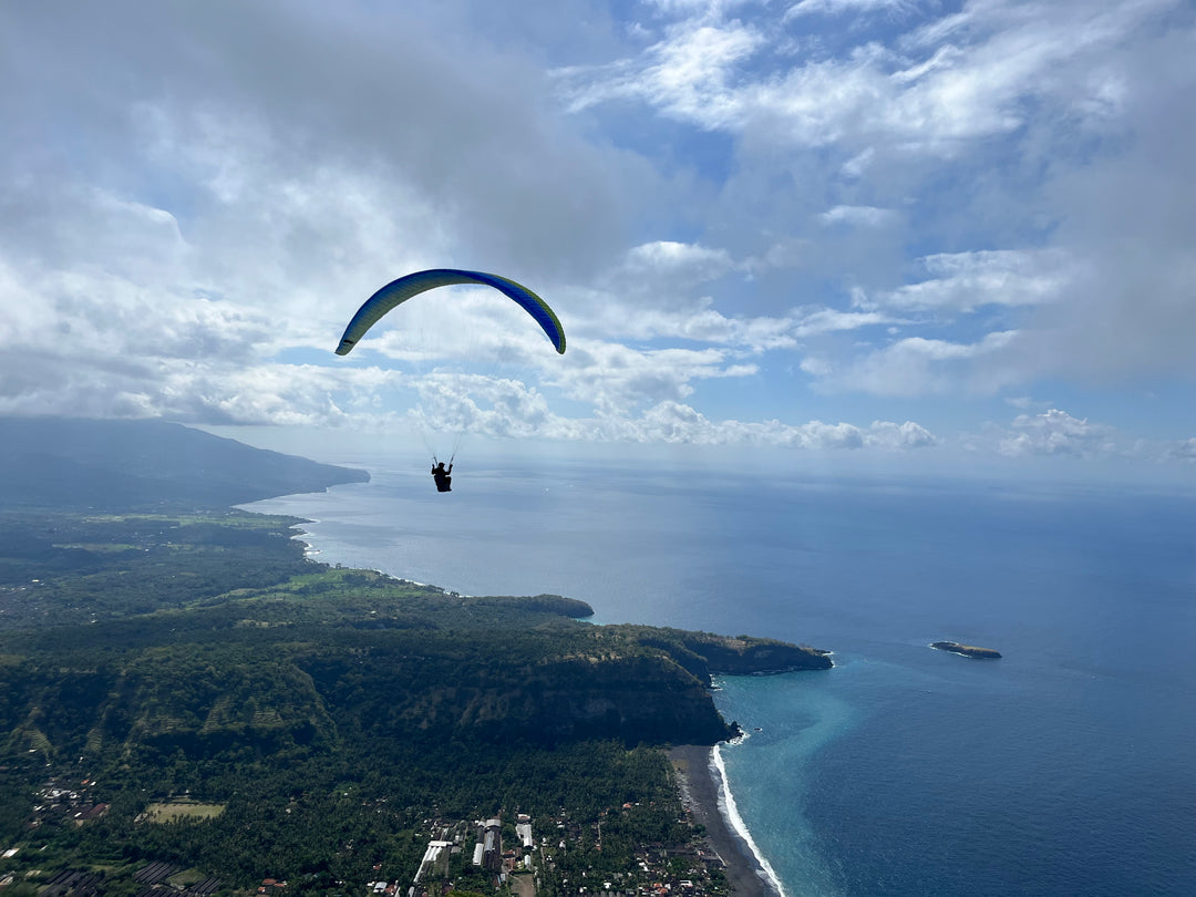 bali paragliding tour candidasa