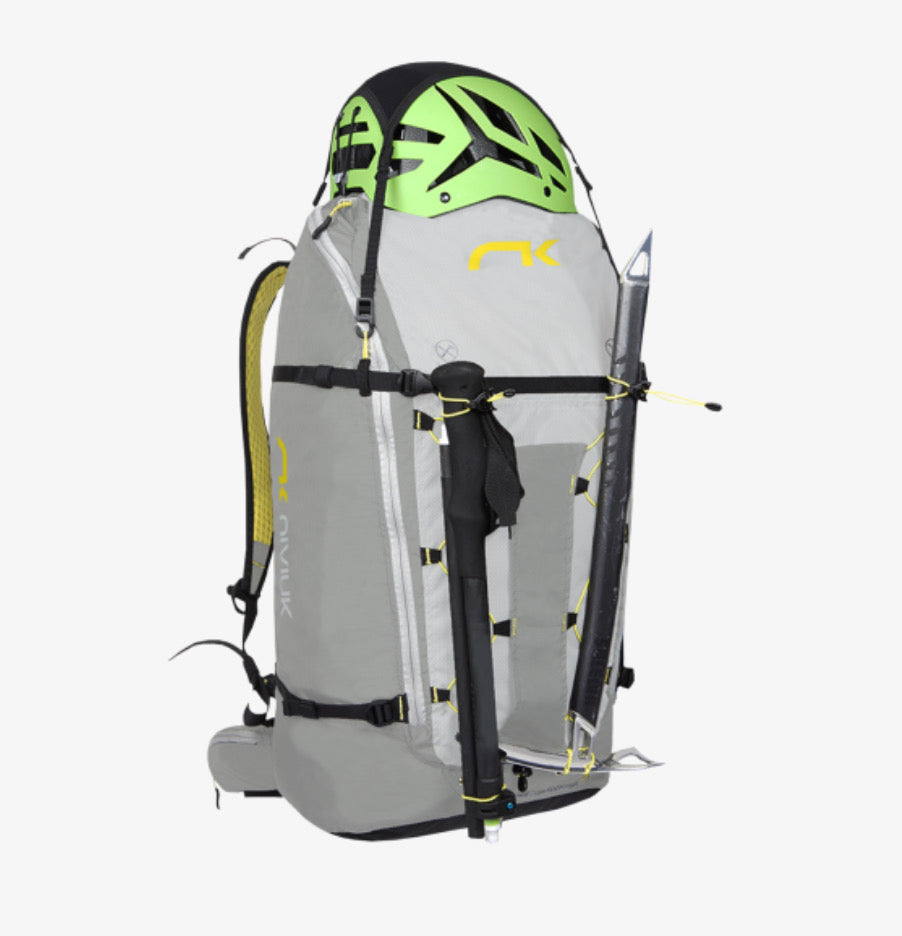Niviuk Roamer 2 reversible paragliding harness backpack
